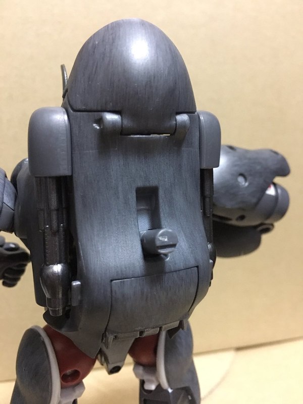 MP 32 Masterpiece Optimus Primal   In Hand Photos Surface On Twitter  (44 of 81)